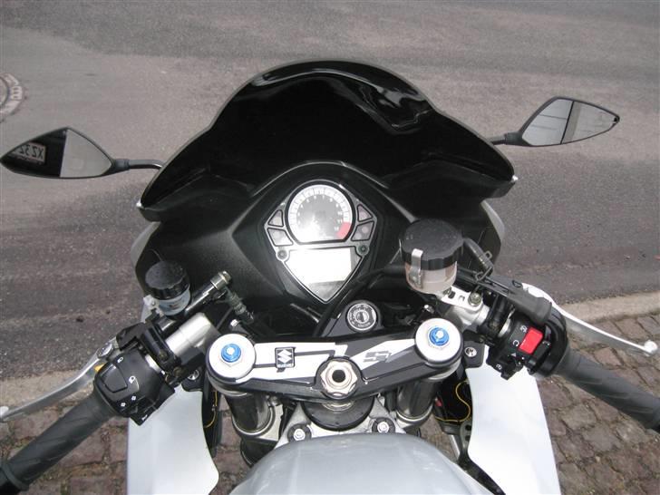 Suzuki SV 1000 S " SOLGT " billede 2