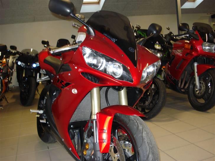 Yamaha YZF R1 billede 4