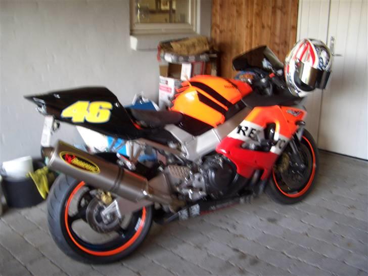 Honda cbr 900rr fireblade billede 2