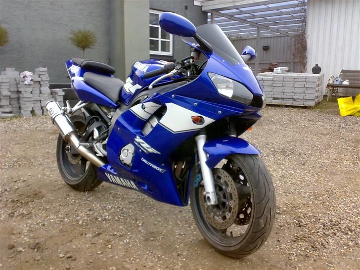 Yamaha r6 billede 1