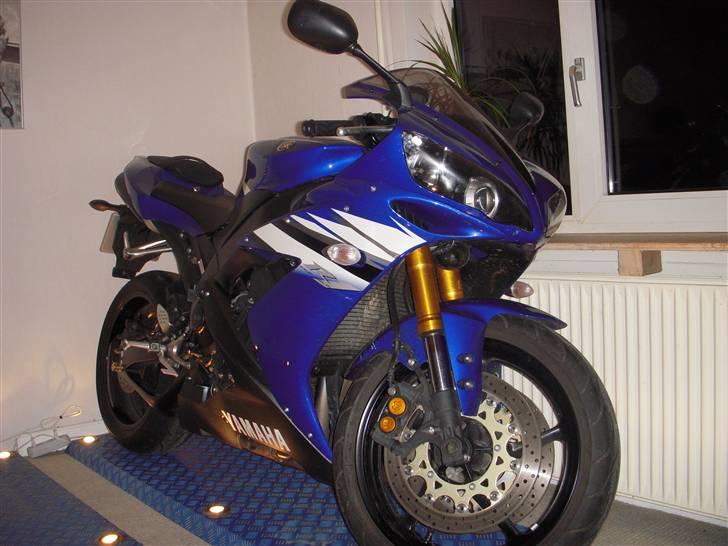 Yamaha YZF-R1 billede 8