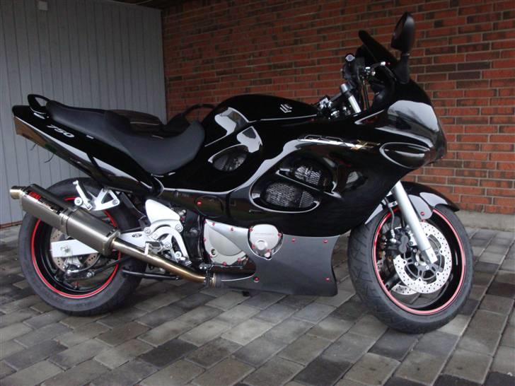 Suzuki GSX750F "Solgt" billede 15