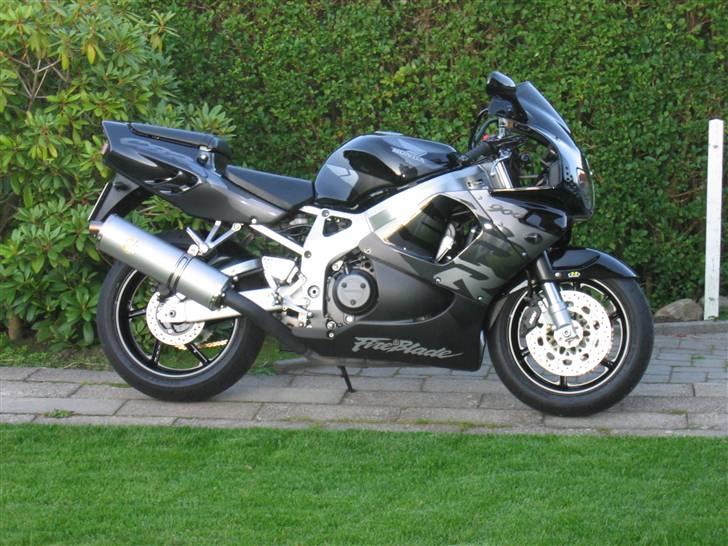 Honda Cbr 900rr - Det er da en flot gammel mc. billede 12