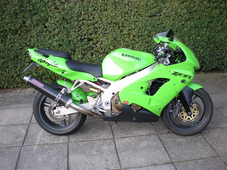 Kawasaki ZX9R  billede 1