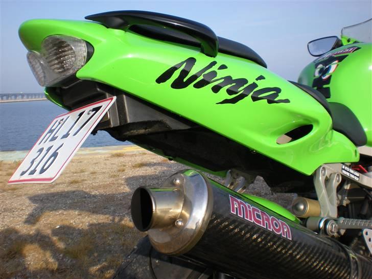 Kawasaki ZX9R  billede 5