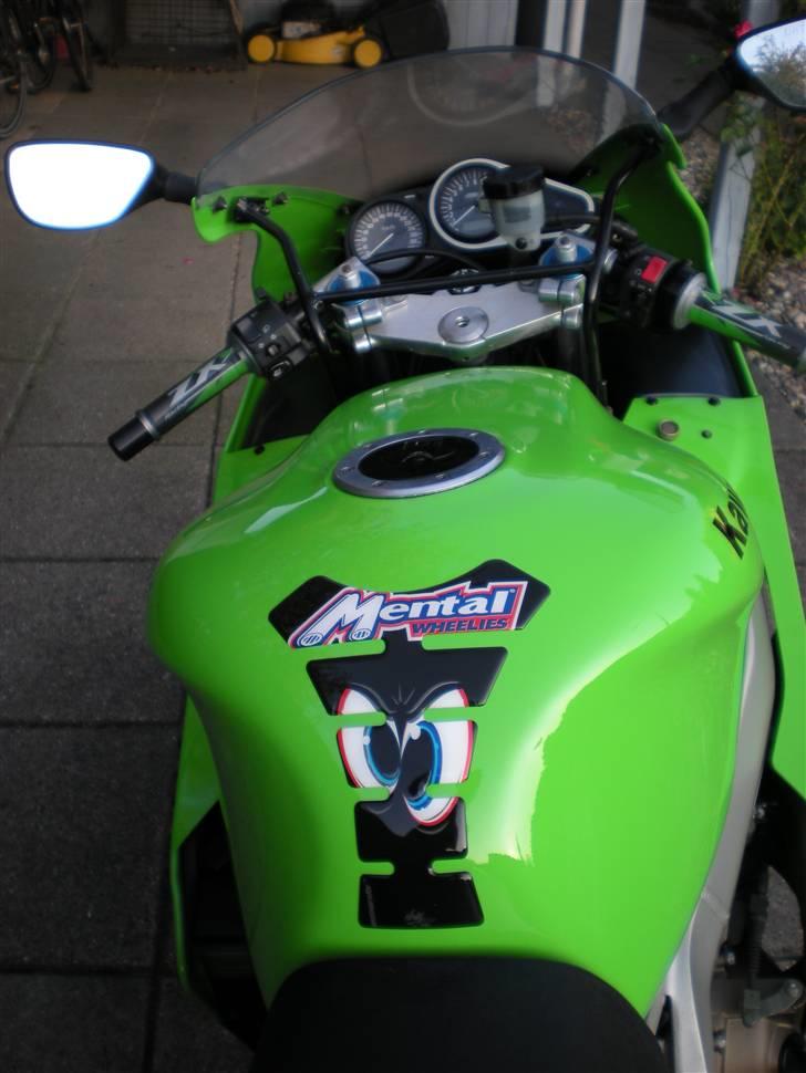 Kawasaki ZX9R  billede 9