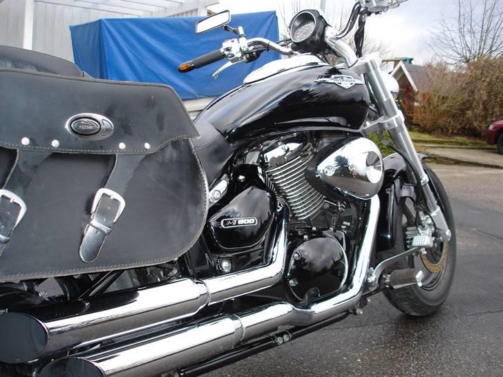Suzuki M800 (Solgt) billede 2