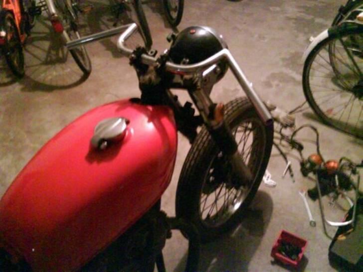 Honda CB 350 Twin Rat! - den skal helst være så "clean" som muligt. jeg ved ikke om der kommer instrumenter på.  billede 1