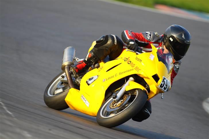 Yamaha YZF R6 Banejern - SOLGT - Lausitzring ´09 - Lidt aftensteming :P billede 8