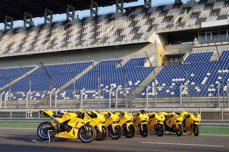 Yamaha YZF R6 Banejern - SOLGT - Lausitzring ´09 - Team Søborg mc - Peter Jepsen, Jens Kammer, Pia Petersen, Lasse Christensen, Lasse Sørensen, Helle Abjørnsdatter, Flemming Zweidorf og Stig Helmer billede 10