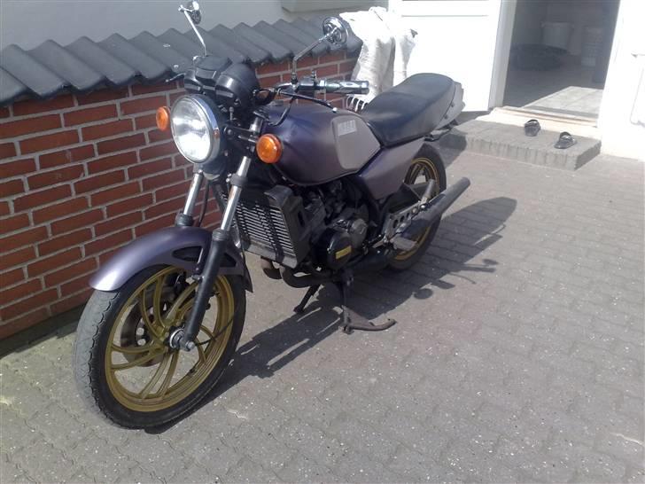 Yamaha RD 250 LC (solgt) - Nu med sidespejle billede 8