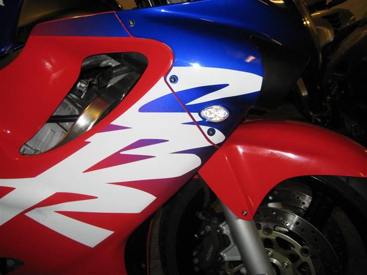Honda CBR 600  F 4 "SOLGT" - JA, NYE BLINK FORTJERNER HUN OGSÅ . SÅ DET FIK HUN  billede 12