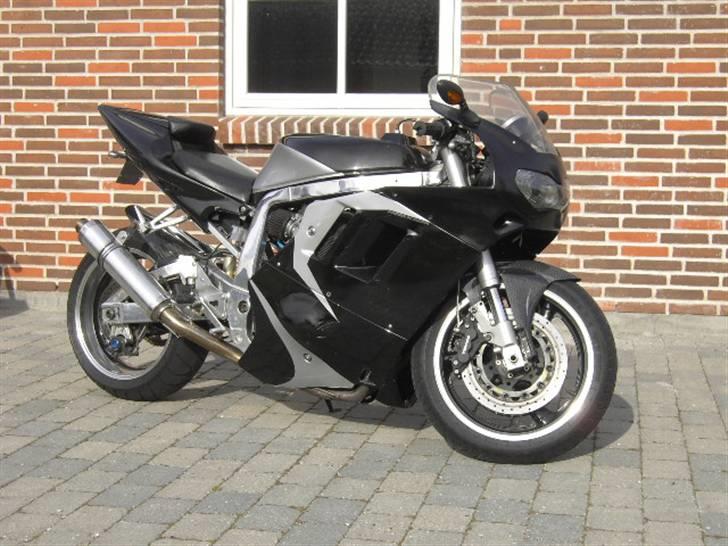 Suzuki GSX-R 1100M billede 5