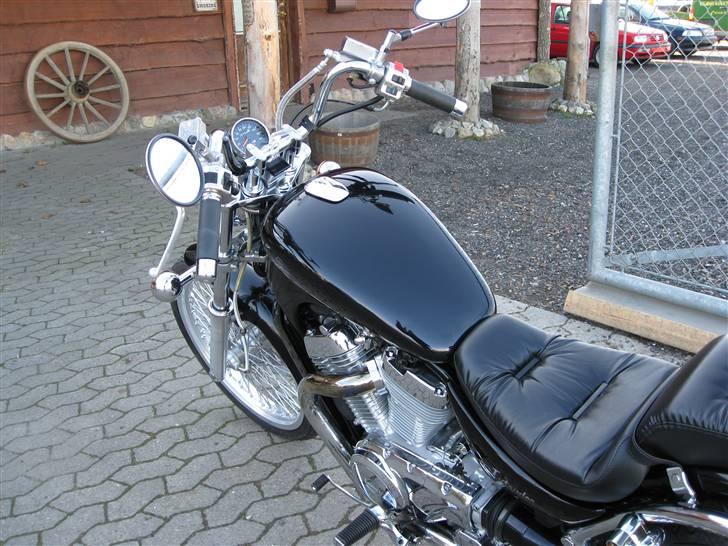 Suzuki VS 600 Intruder billede 8