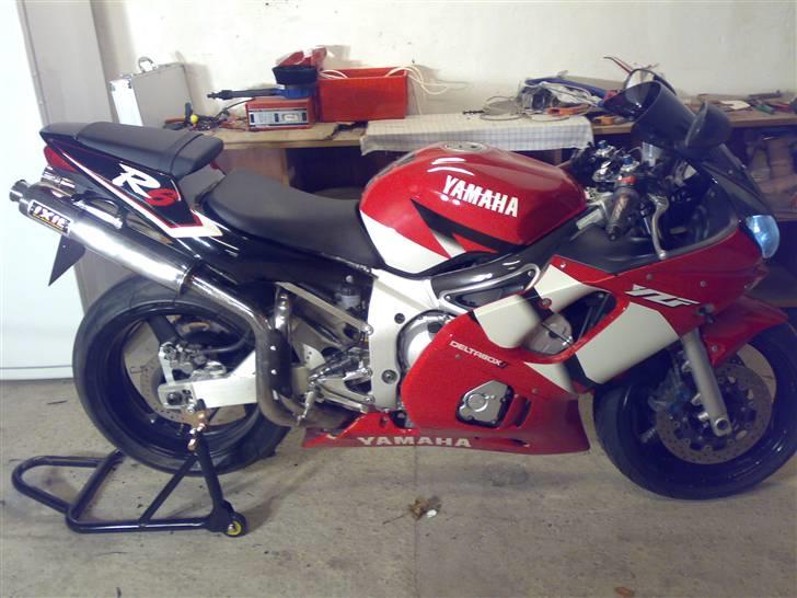 Yamaha yzf R6 billede 3