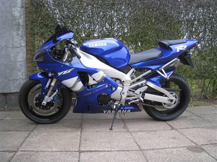 Yamaha yzf-r1 billede 1