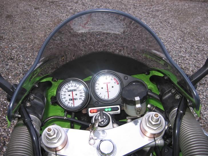 Kawasaki zxr 400 solgt billede 3