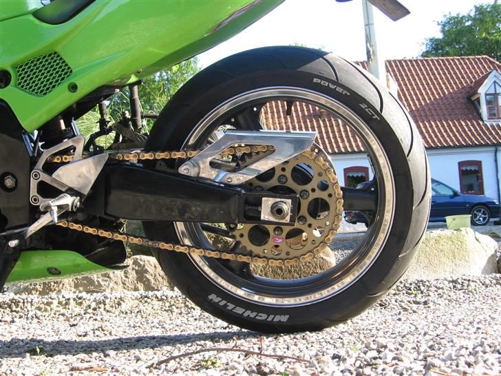 Kawasaki zxr 400 solgt billede 4