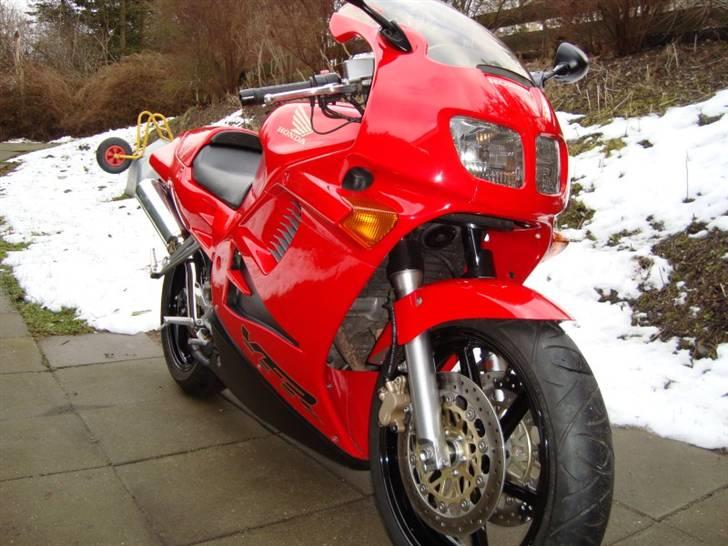 Honda VFR 750F billede 1