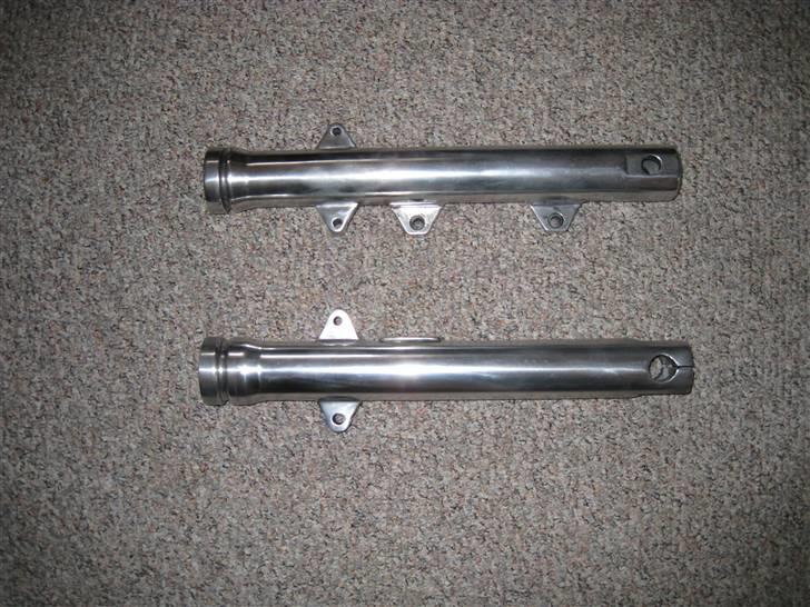 Triumph tiger 100ss - de gammle ben er blivet polert op.  billede 12