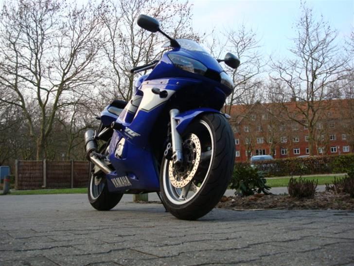 Yamaha R6 - Solgt. billede 2