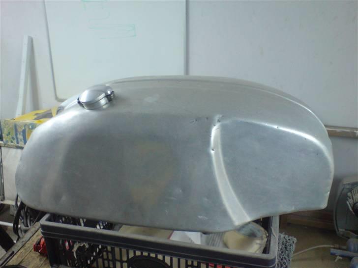 Kawasaki z1000 - Denne alutank skal tilpasses og bruges til projektet billede 4