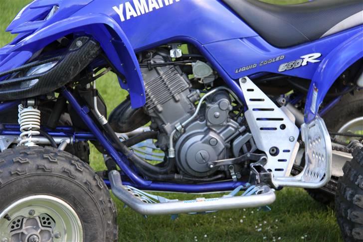 Yamaha YFM660 Raptor - 660 ccm, 1 cylinder, SOCH, 5 ventiler, 4-takts, olie- og vandkølet, 2 stk. Mikuni 33mm! billede 4