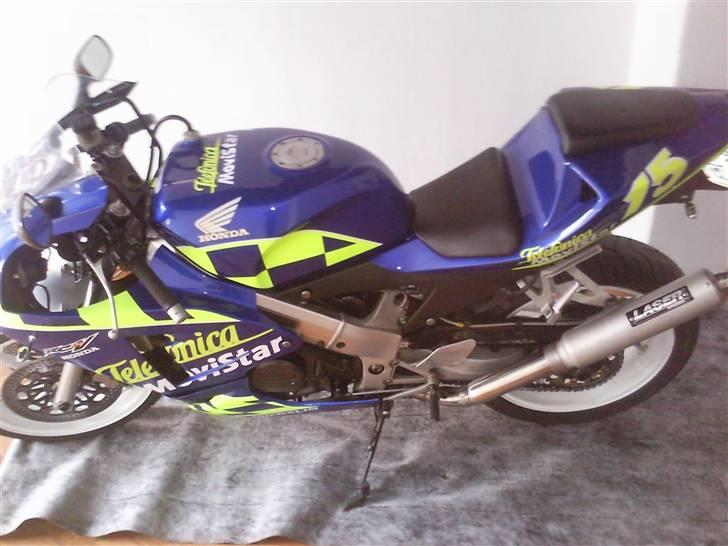 Honda VFR 400 R -solgt- billede 3