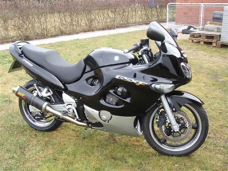 Suzuki gsx750f характеристики