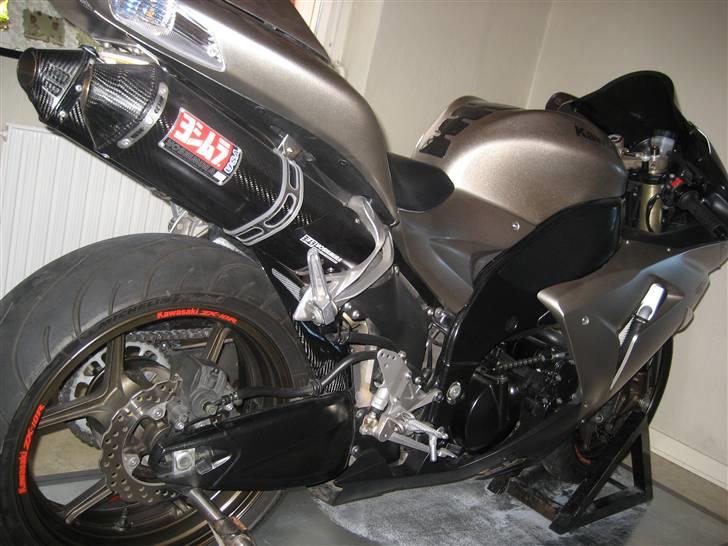 Kawasaki ZX10R billede 2