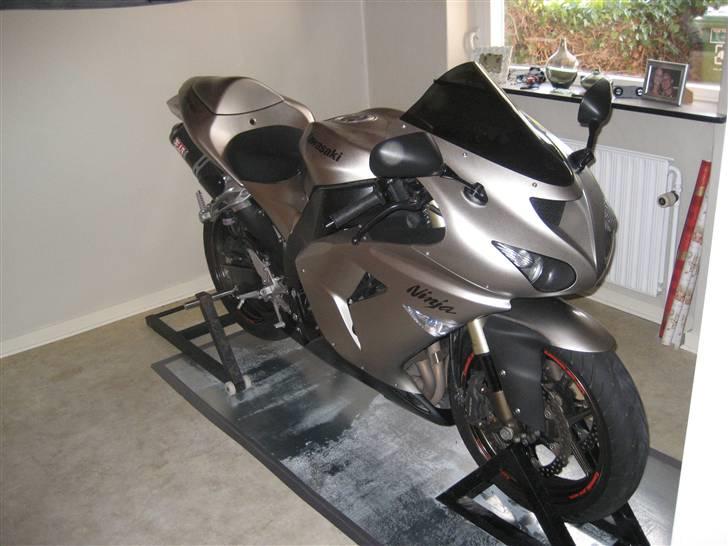 Kawasaki ZX10R billede 3