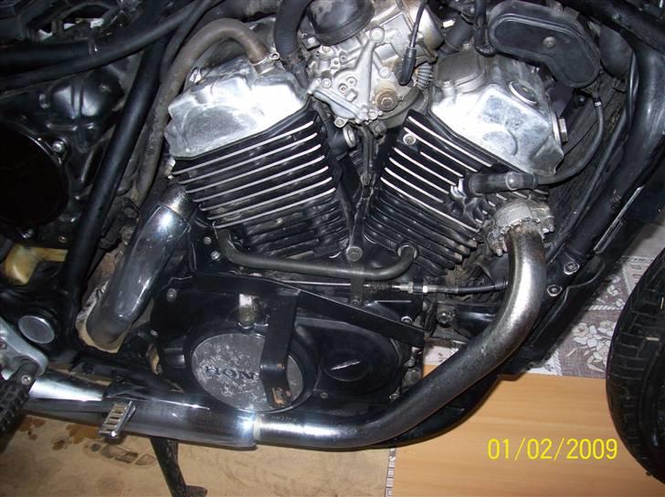 Honda VT 500 E (solgt marts 2013) -  Drivværket før afrensning. billede 7