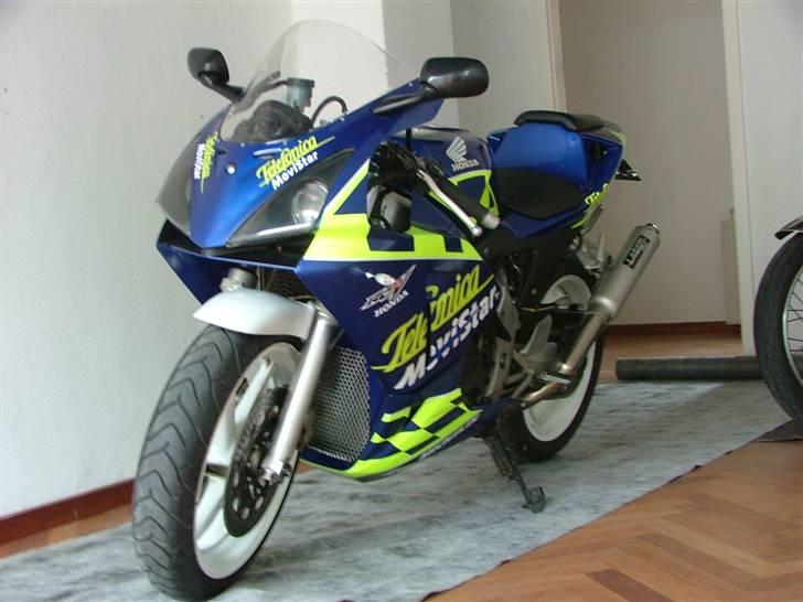 Honda VFR 400 R -solgt- billede 10