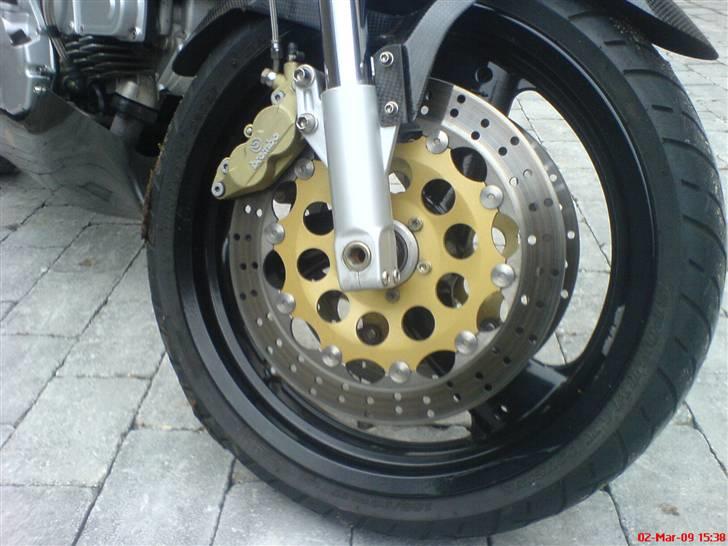 Ducati Monster 750  "Solgt" - 2 stk. flydende brembo skiver, med fast kaliber, med tilkobling af armeret bremsekabel. billede 2