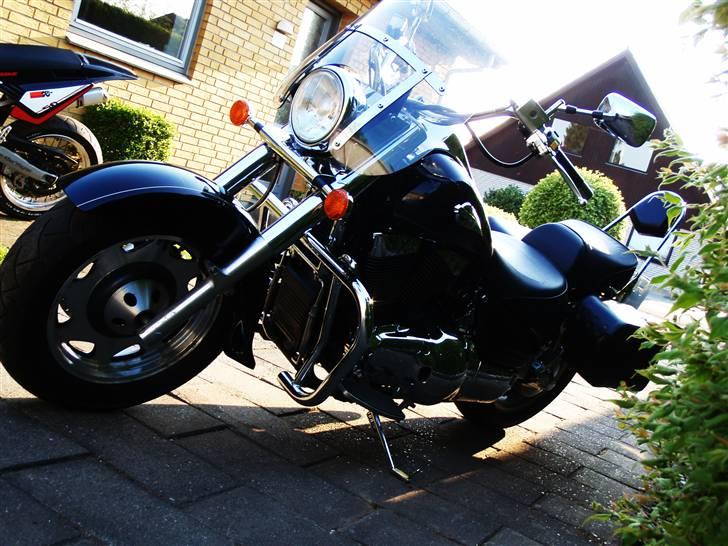 Suzuki VL1500 LC Intruder K3 - jeps, i fuld profil. (: billede 9