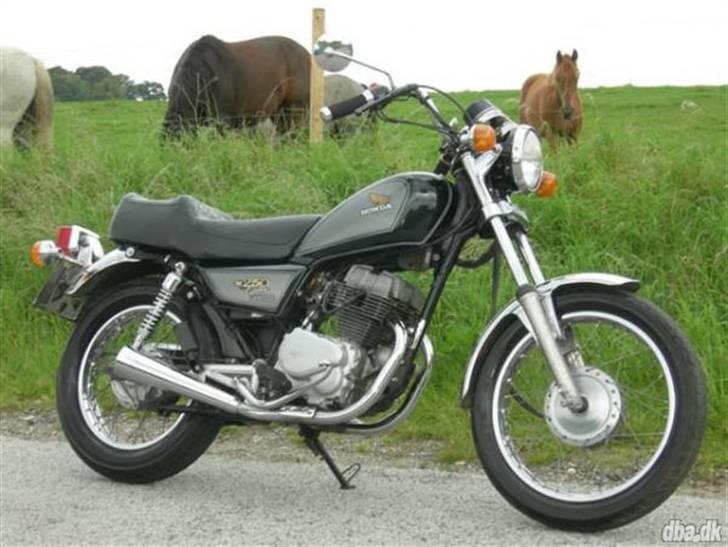 Honda CM 250 CUSTOM billede 3