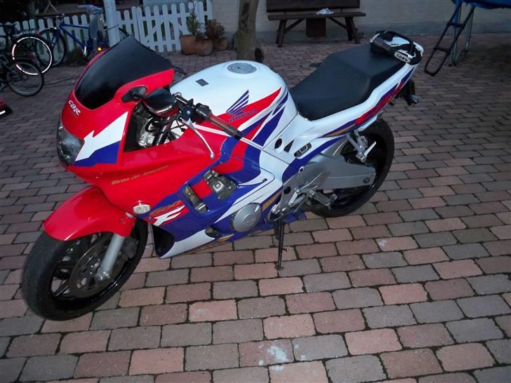 Honda cbr 600 f3 billede 1