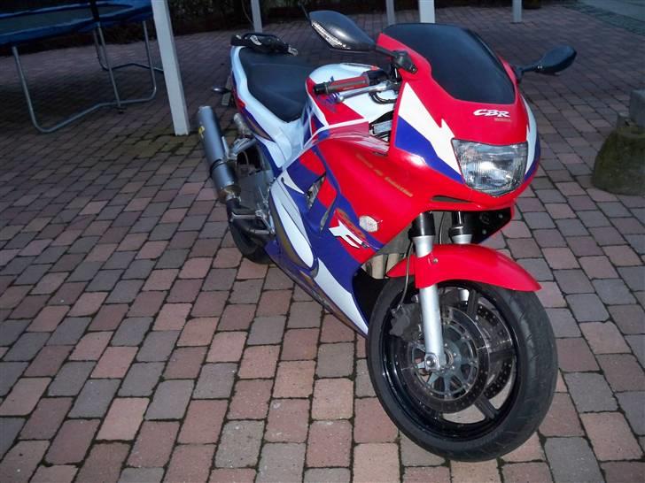 Honda cbr 600 f3 billede 2