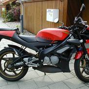 Aprilia RS 125 Tuono (SOLGT)