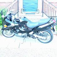 Suzuki GSX 600F