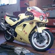 Kawasaki ZXR 750 J2
