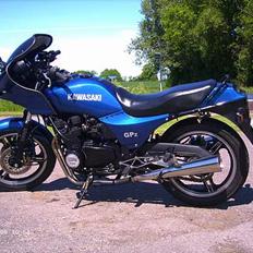 Kawasaki GPz 550 Uni-Track