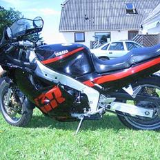 Yamaha FZR 1000