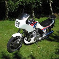 Yamaha XJ 900