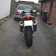 Aprilia RSV 1000R