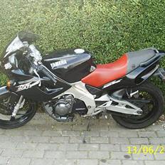 Yamaha SZR 660