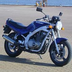 Suzuki GS500E ((SOLGT))