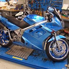 Honda VFR750F (solgt)