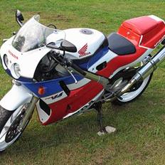 Honda VFR 400R NC30 -SOLGT-