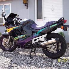 Suzuki GSX 600F *SOLGT*